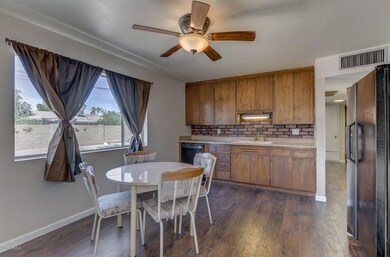 IMG_1195_196_197_198_199_200_201Interior