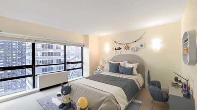 Saint James' Tower unit 19-G, New York, NY 10022 - photo 5