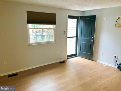 5992 Rowanberry Dr, Elkridge, MD 21075 - photo 3