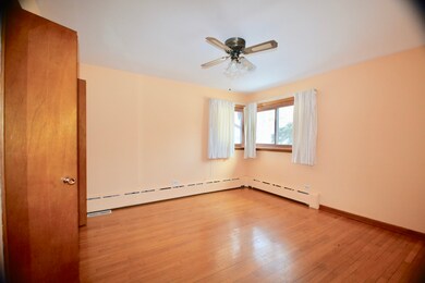 2509 Lisson Rd, Naperville, IL 60565 - photo 3