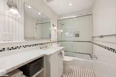 260 W 10th St unit 2E, New York, NY 10014 - photo 5