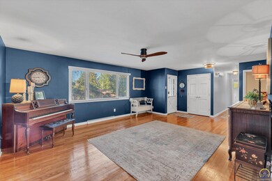 1615 SW 27th St, Topeka, KS 66611 - photo 7