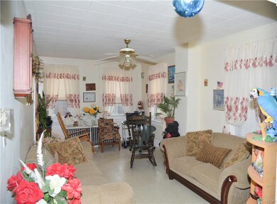 422 N Railroad St, Allentown, PA 18102 - photo 4