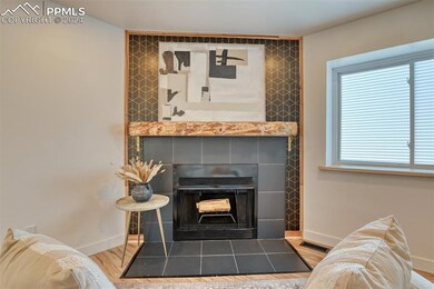 Interior details with hardwood / wood-style floors