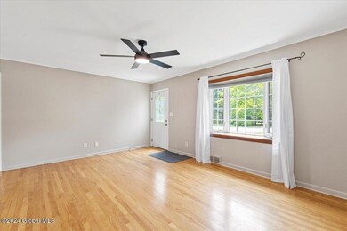 33 Harlau Dr, Schenectady, NY 12302 - photo 5