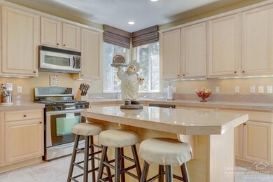 61554 Tall Tree Ct, Bend, OR 97702 - photo 6