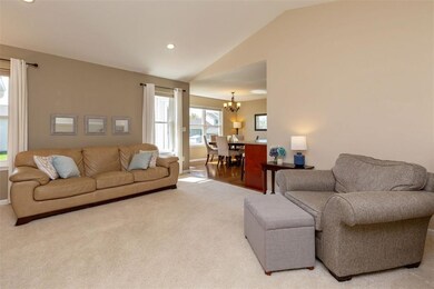 2018 Probst Ct SW, Cedar Rapids, IA 52404 - photo 3