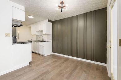 003_d5aa9_2503 Burgandy Ln-12