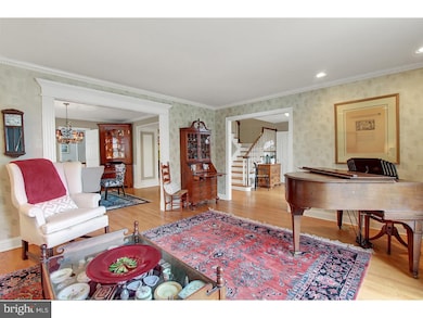 2009 Regency Dr, Reading, PA 19610 - photo 4