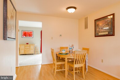 11616 Summer Oak Dr, Germantown, MD 20874 - photo 7