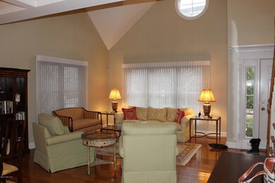 59 Le Grande Ave unit 8, Greenwich, CT 06830 - photo 2
