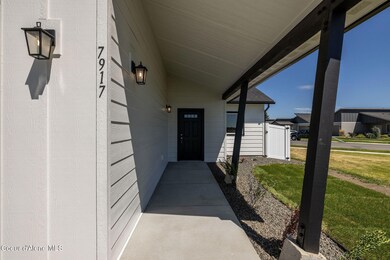 7917 N Mocha Loop, Coeur D'Alene, ID 83815 - photo 3