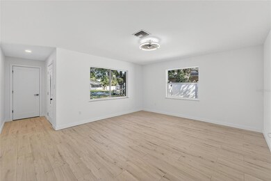 1818 Michigan Ave NE, Saint Petersburg, FL 33703 - photo 5