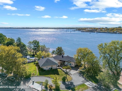 2 Wards Point Ave, Staten Island, NY 10307 - photo 4