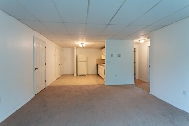 72E Constitution Dr unit E, Londonderry, NH 03053 - photo 7