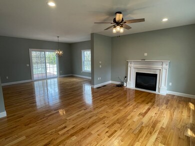 160 Canterbury Rd, Springfield, MA 01118 - photo 3