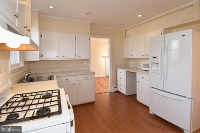 307 N Virginia Ave, Falls Church, VA 22046 - photo 3