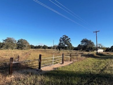 1311-A Alleyton Rd, Columbus, TX 78934 - photo 2