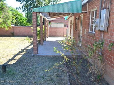 023-169276-back-patio-2