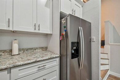 Love all the cupboard and drawer space!!