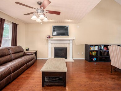 014_6_C - 631 Norfolk Sq S028