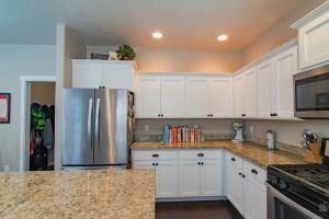 964 Providence Way, Grants Pass, OR 97526 - photo 2