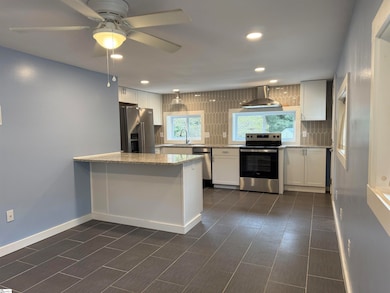 7 Coleman Ln, Taylors, SC 29687 - photo 6