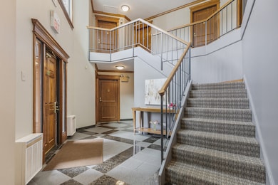 100 White Oak Ct unit 1, Schaumburg, IL 60195 - photo 4