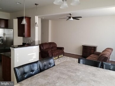 25251 Laureldale Terrace unit 2-B-5, Chantilly, VA 20152 - photo 7