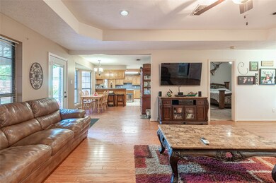 2312 Salisbury Ln, Alvin, TX 77511 - photo 6