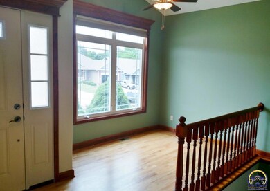 1124 SW Red Oaks Ct, Topeka, KS 66615 - photo 3