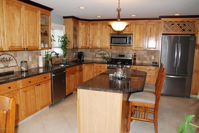 2 Sheridan Ct, Staten Island, NY 10306 - photo 5