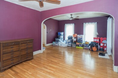 117 E Plainwell St Plainwell-107
