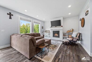 09-2340HUDSONCIR_ZHM_009