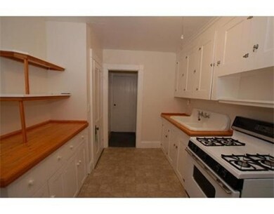 12 Howard St unit 1, Salem, MA 01970 - photo 2