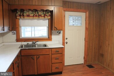 924 Morgantown Rd, Reading, PA 19607 - photo 4