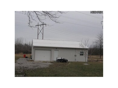 POLE BARN - 1 CAR GARAGE - WINE ROOM - FINISHED GA