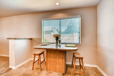 Eat-in Kitchen