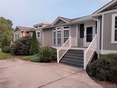 207 W Grove St, Newton Grove, NC 28366 - photo 2