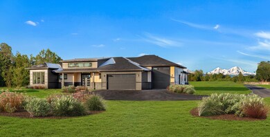 64790 Hunnell Rd, Bend, OR 97703 - photo 3