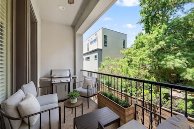 Balcony - This photo has been virtually staged