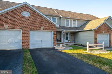 4007 Parkside Ct, Mount Joy, PA 17552 - photo 4