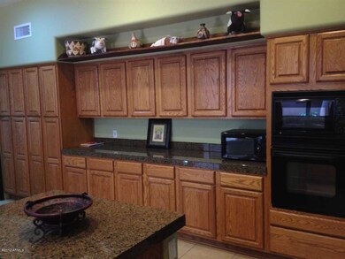 Kitchen Cabintes