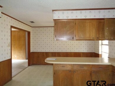 2523 2523 Mitchell Ave, Tyler, TX 75701 - photo 3