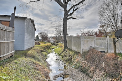 225 Old Beason Well Rd, Kingsport, TN 37660 - photo 2