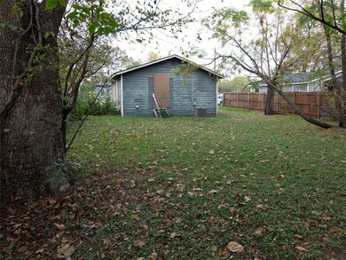 3818 Penelope St, Dallas, TX 75210 - photo 6