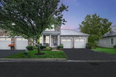 3750 Echo Place unit 3750, Powell, OH 43065 - photo 2