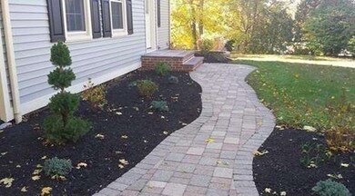 25 Everett St, North Attleboro, MA 02760 - photo 2