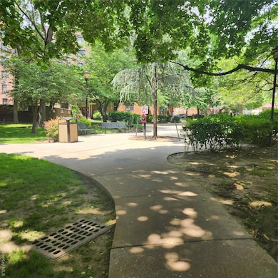 Dara Gardens unit 5K, Flushing, NY 11367 - photo 3