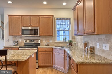 106 S Village Cir unit 211, Palmyra, PA 17078 - photo 6